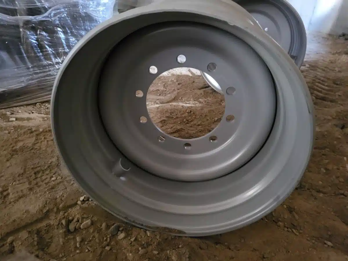 Gallery image 2 for New Multistar 20x26.5 Rims