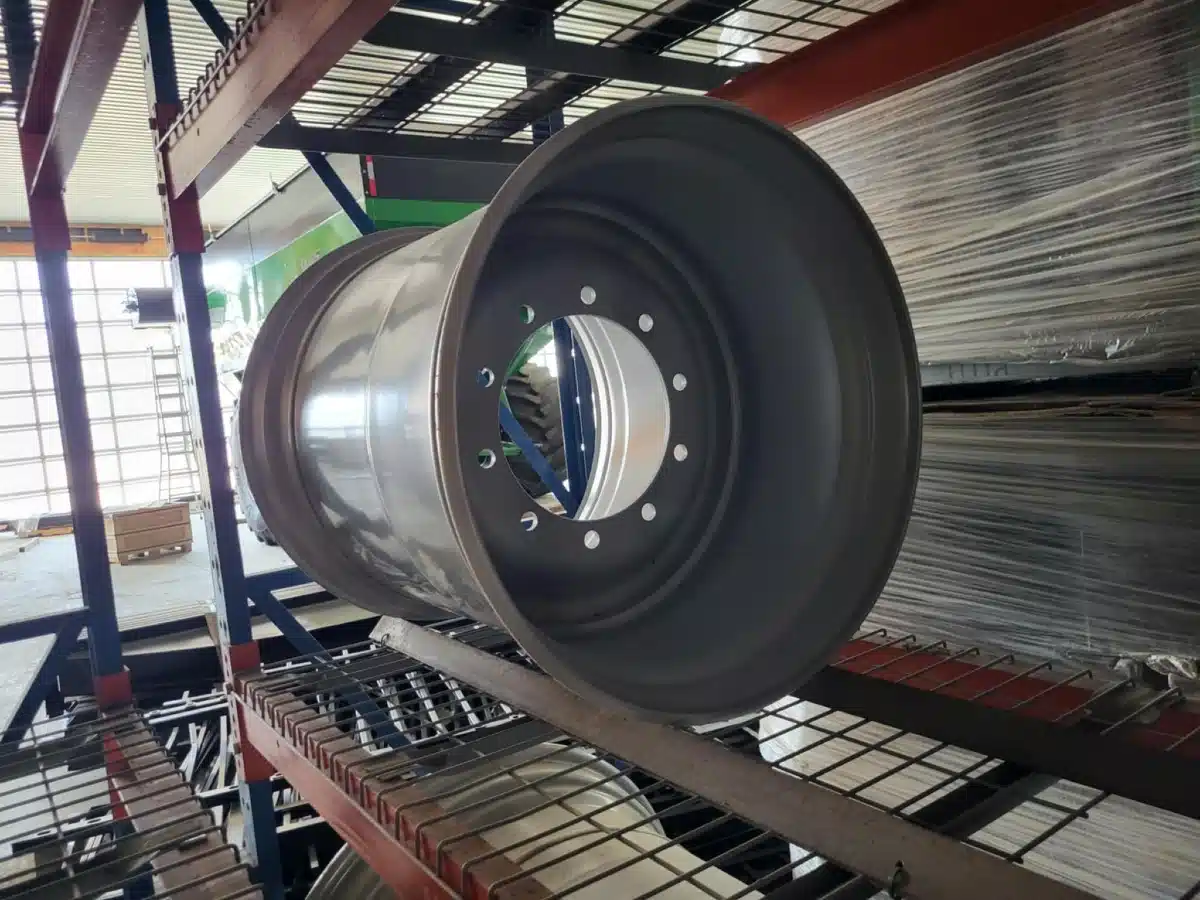 Gallery image 2 for New Multistar 28x26.5 Rims