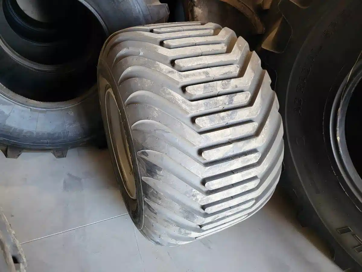 Evolution of tires on agricultural vehicles - Grainews