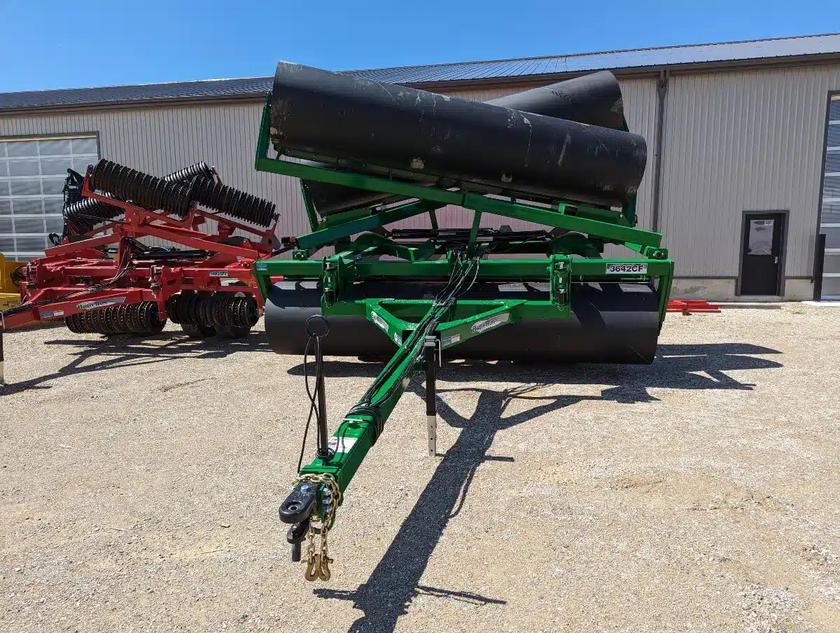 Gallery image 2 for New 2026 Bach Run 3642CF Land Roller