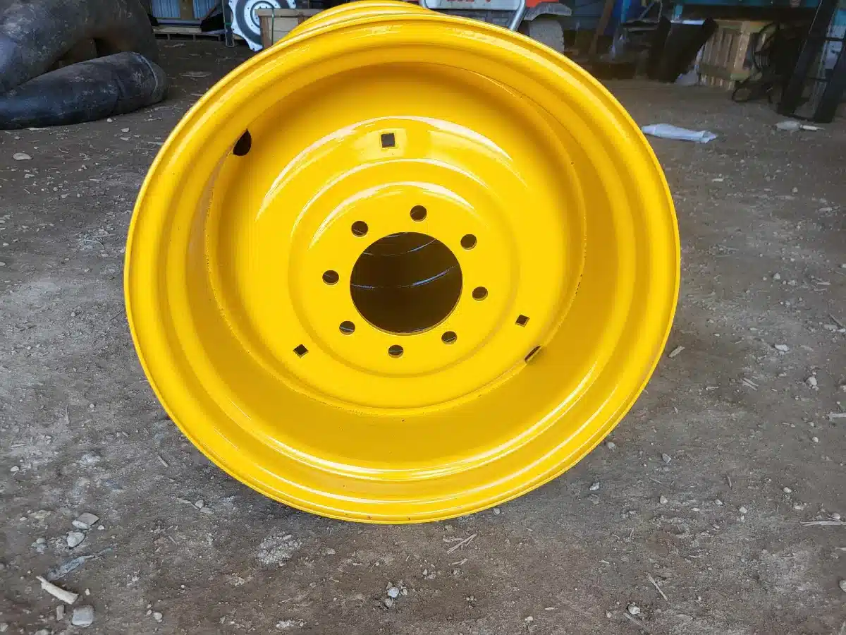 Gallery image 2 for Used Unverferth 16x24 Rims