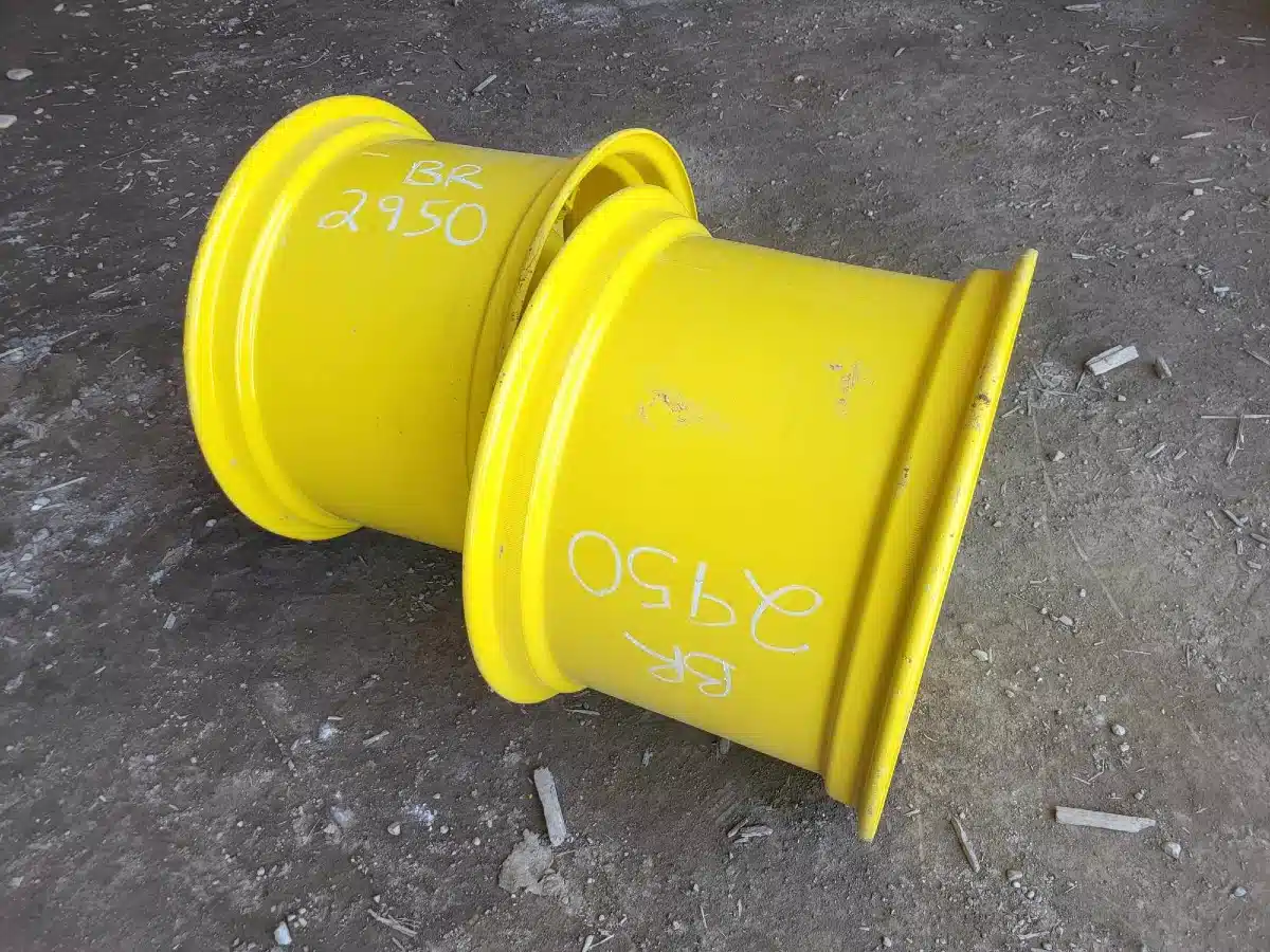 Gallery image 2 for Used Titan 16x24 Rims