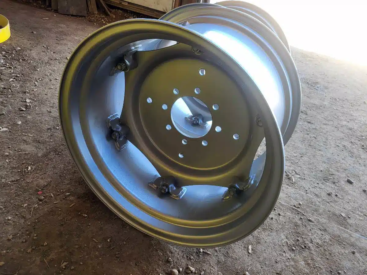 Gallery image 2 for Used Titan 16x24 Rims