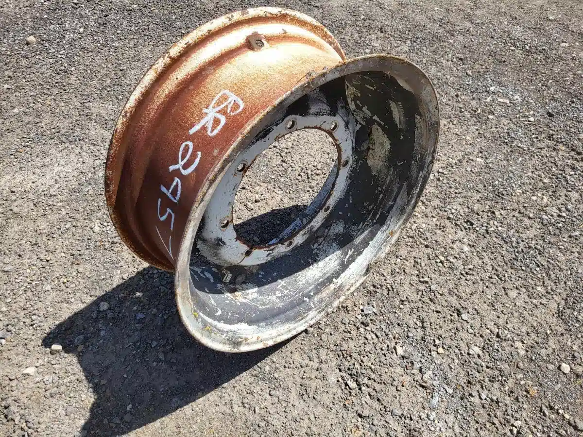 Gallery image 1 for Used Unverferth 10X24 Rims