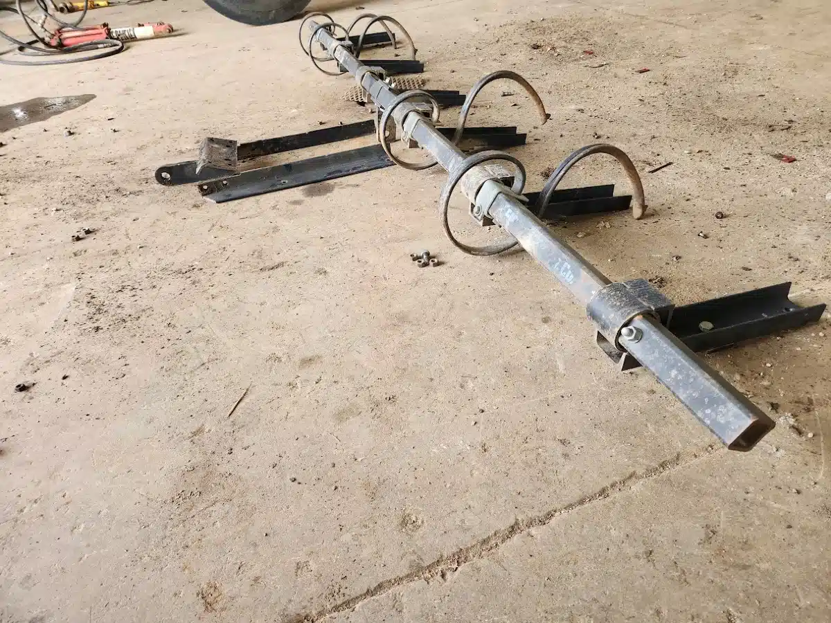 Gallery image 2 for Used Unspecified 4 tine Drill