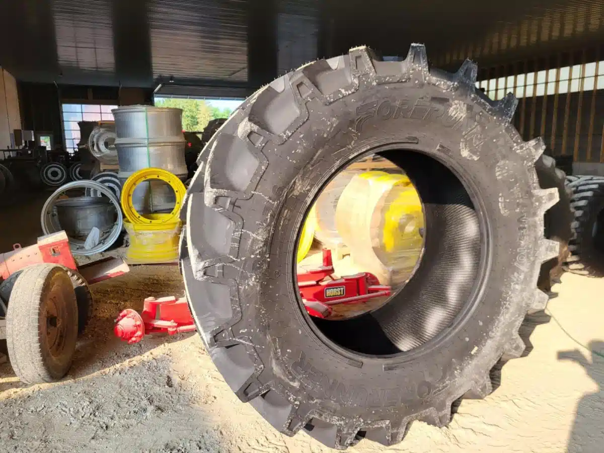 Gallery image 2 for New Forerunner IF710/70R42 Tires
