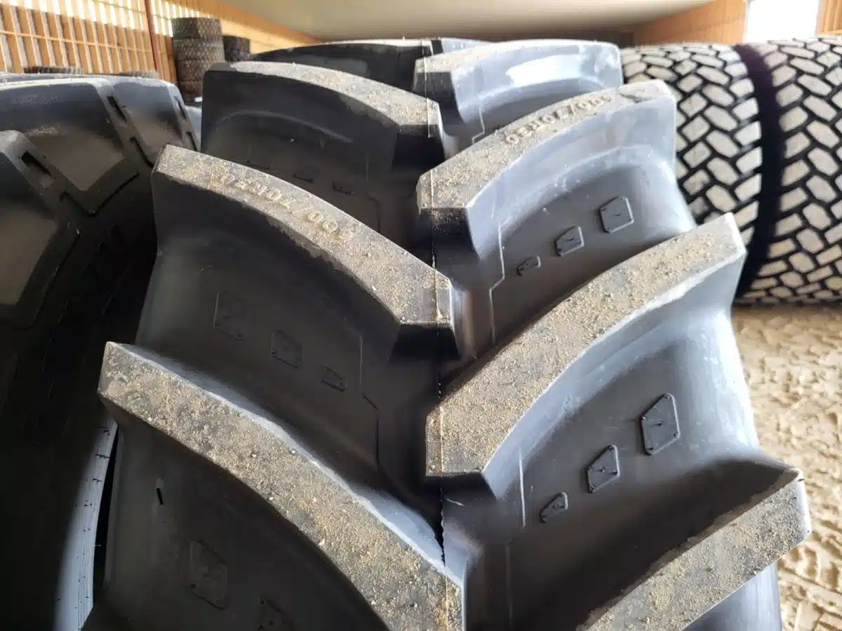 Gallery image 2 for New Forerunner IF600/70R30 Tires