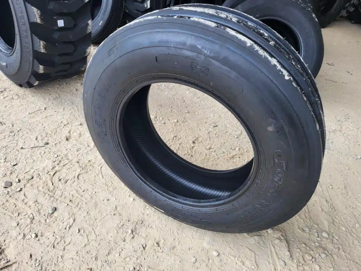 Gallery image 1 for New Forerunner 7.50-18 Tires