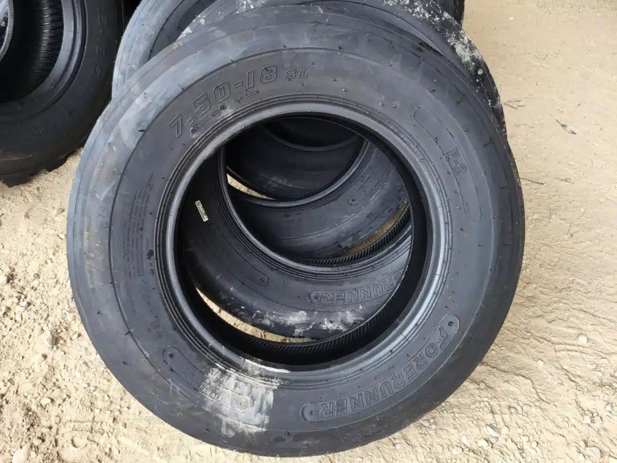 Gallery image 2 for New Forerunner 7.50-18 Tires