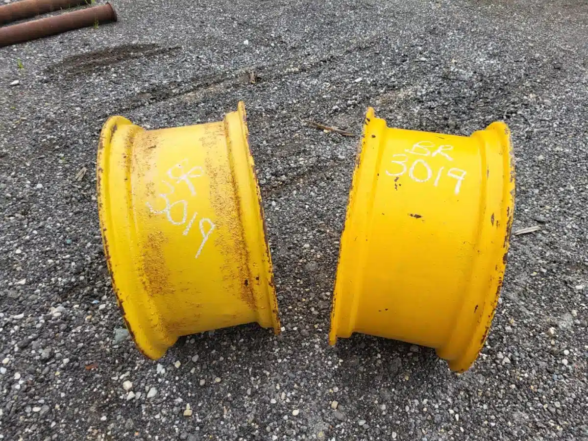 Gallery image 2 for Used Titan 12x24 Rims