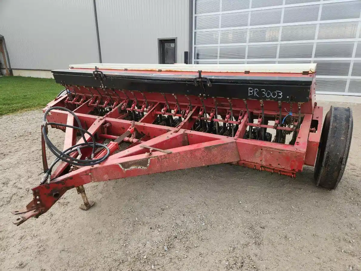 Gallery image 2 for Used 2003 Case IH 510 Drill
