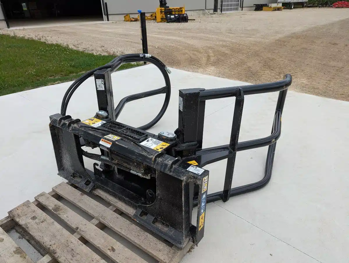 Gallery image 1 for New HLA Attachments BG6000 Bale Grapple