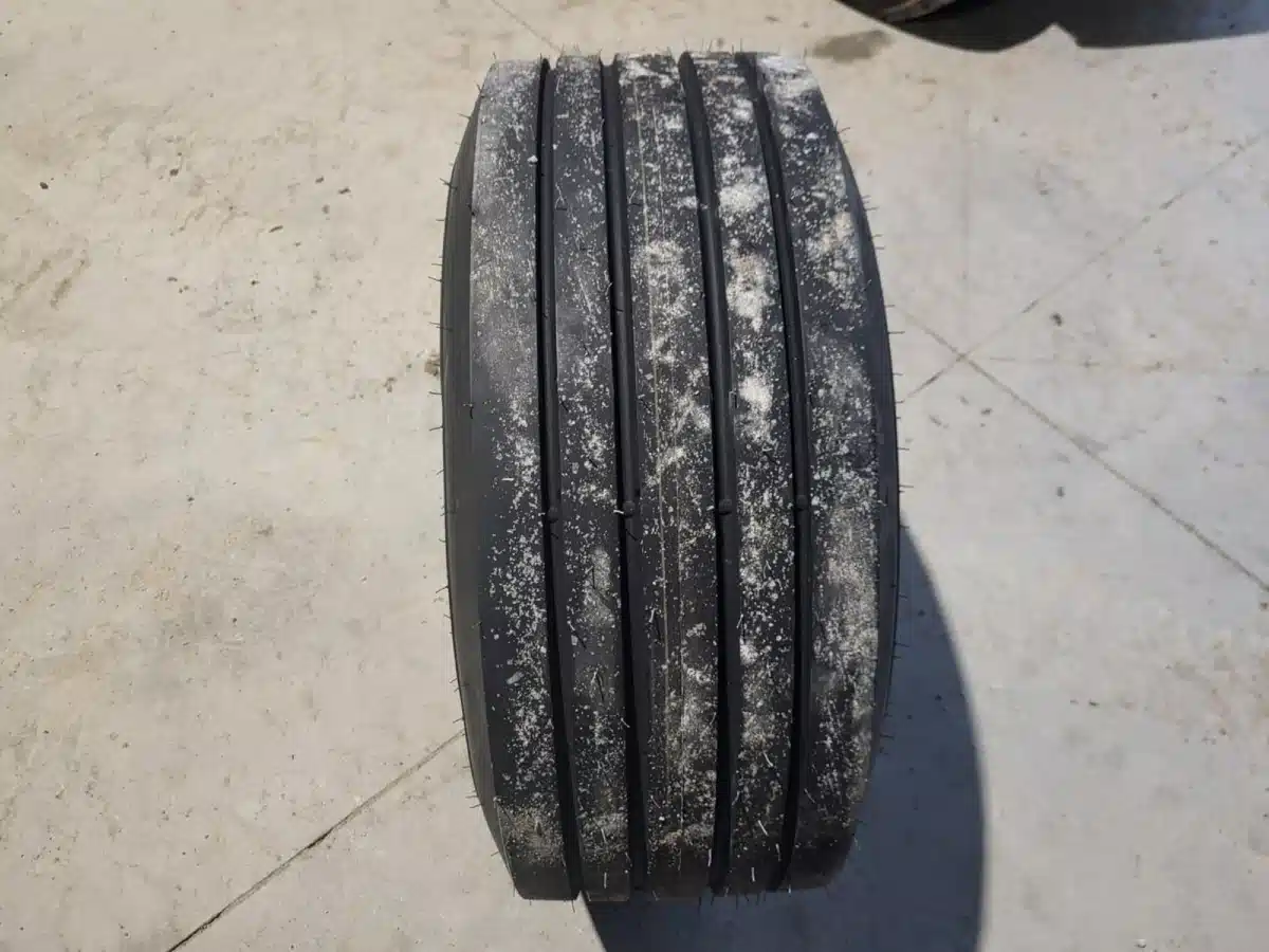 Gallery image 2 for New Advance 11L15HWY Tires