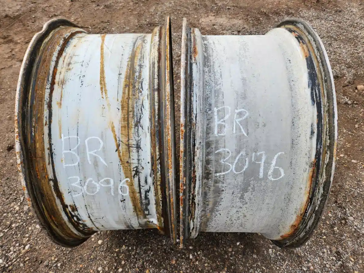 Gallery image 2 for Used Unverferth 12x28 Rims