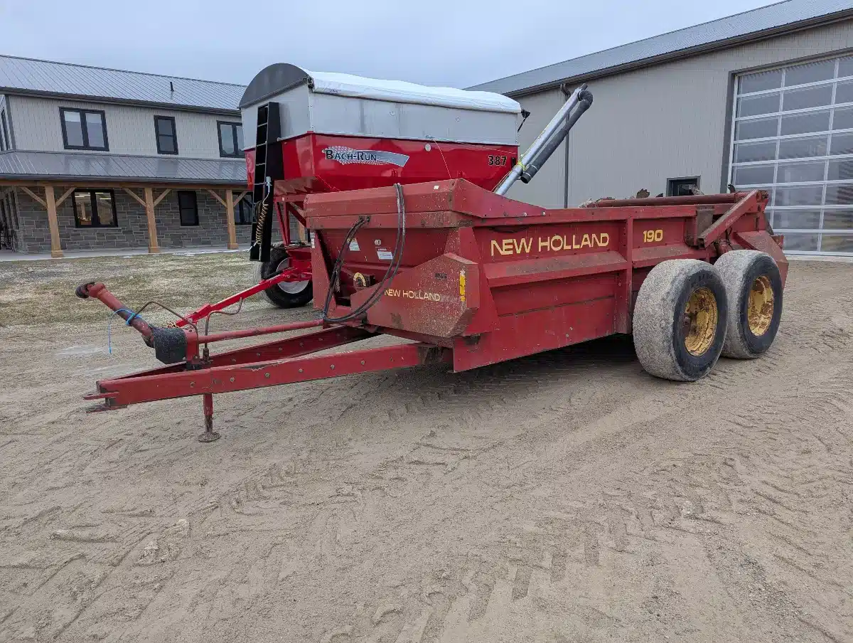 Gallery image 1 for Used New Holland 190 Manure Spreader