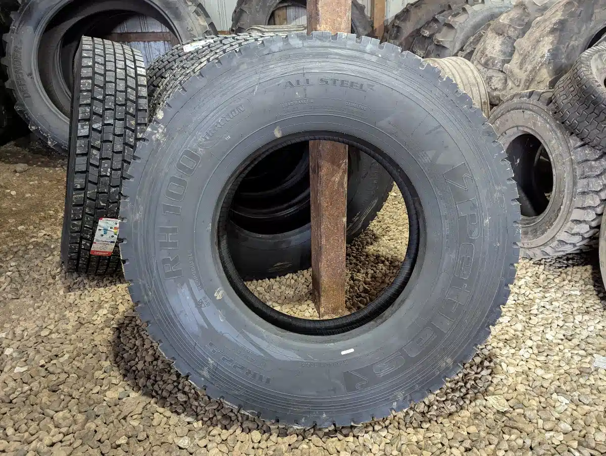 Gallery image 2 for Used Petlas 11R22.5 Tires
