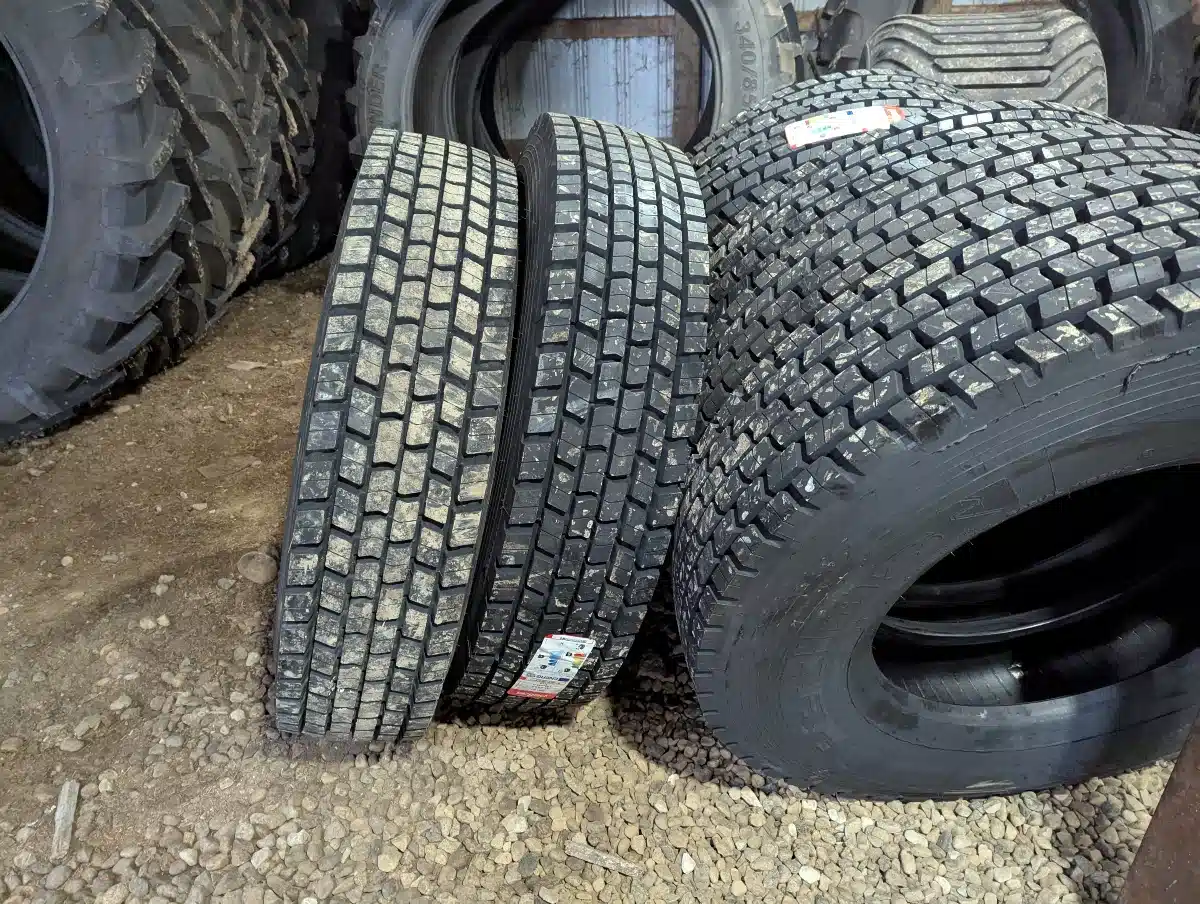 Gallery image 1 for Used Petlas 11R22.5 Tires