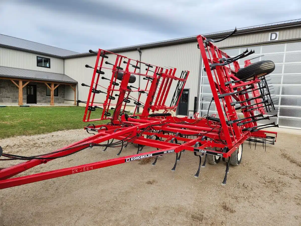 Gallery image 1 for Used Kongskilde 25FT Cultivator