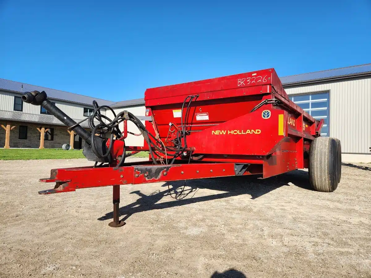 Gallery image 1 for Used New Holland 195 Manure Spreader
