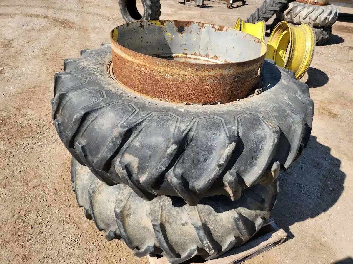 Gallery image 2 for Used Firestone 18.4-38 Tires