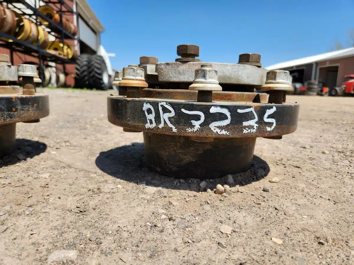 Gallery image 2 for Unspecified 8 Bolt Hubs Tractor