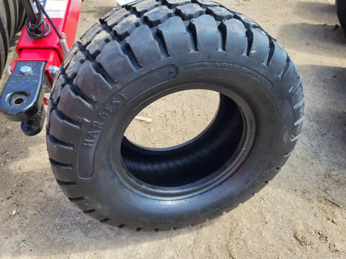 Gallery image 2 for New Harvest Ag 31x13.5-15 Tires