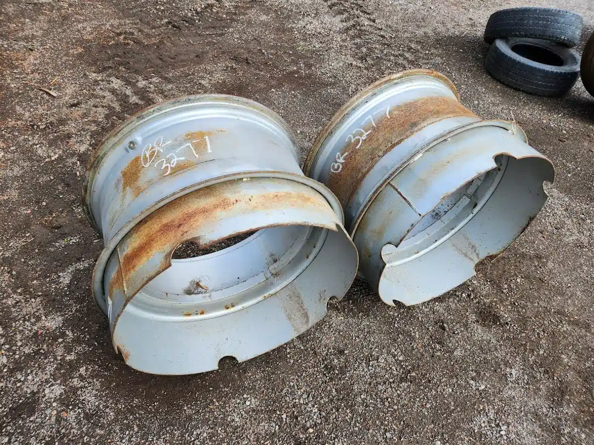 Gallery image 1 for Used Titan 14x30 Duals