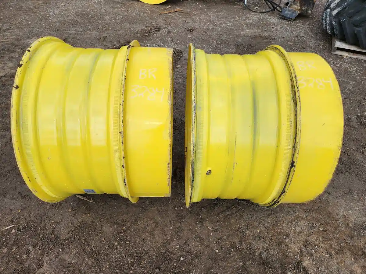 Gallery image 1 for Used Titan 16x34 Rims
