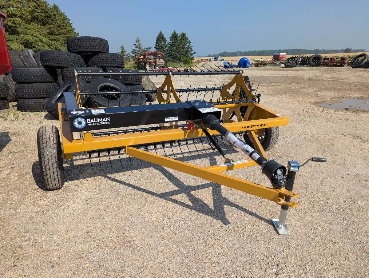 Gallery image 2 for New 2025 Bauman 5710 Hay Fluffer