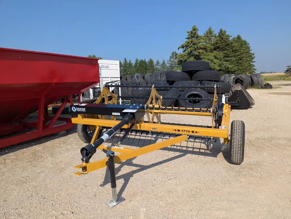 Gallery image 1 for New 2025 Bauman 5710 Hay Fluffer