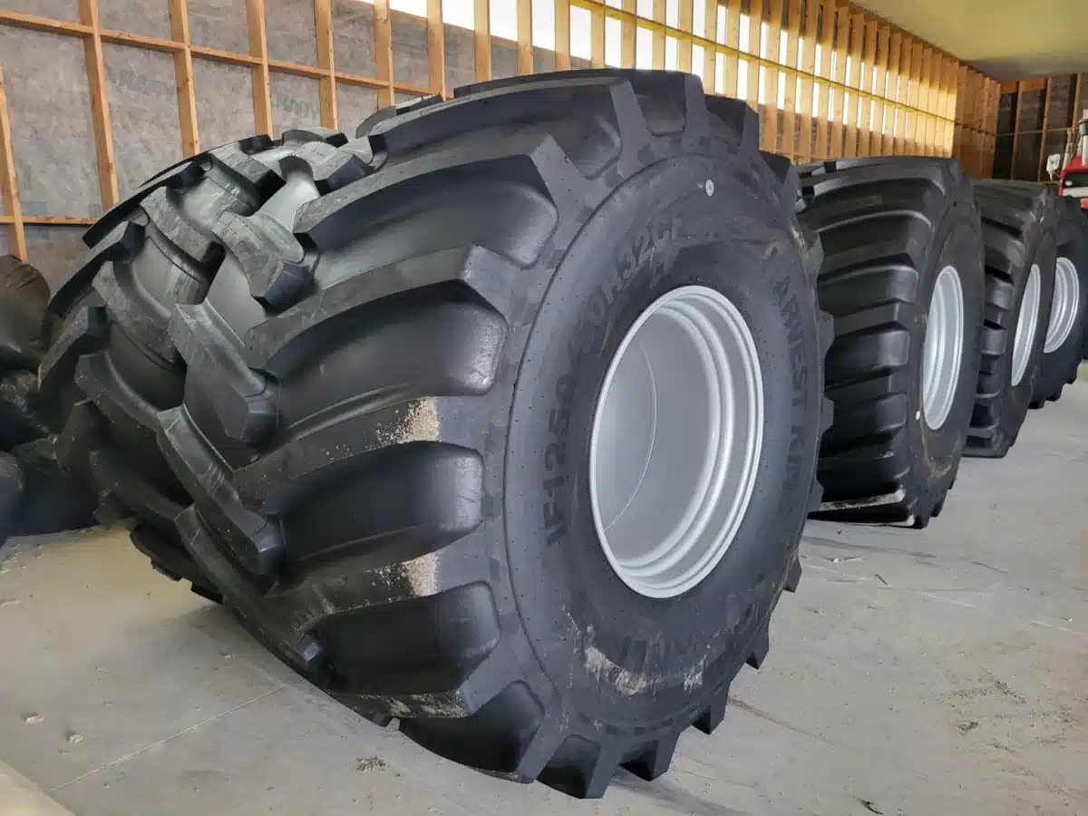 Gallery image 1 for New Tianli 1250/50R32 Tires & Rims