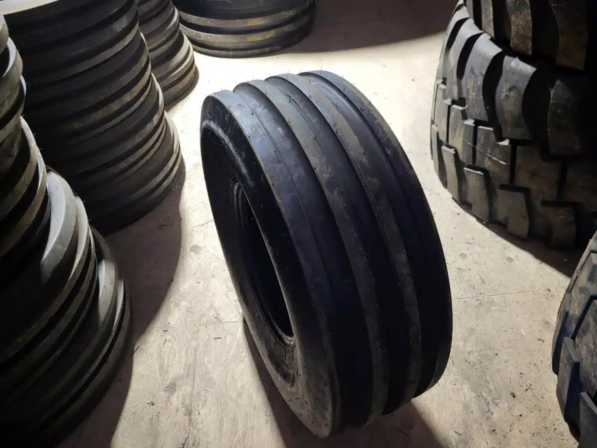 Gallery image 2 for New Advance 14L-16.1 Tires