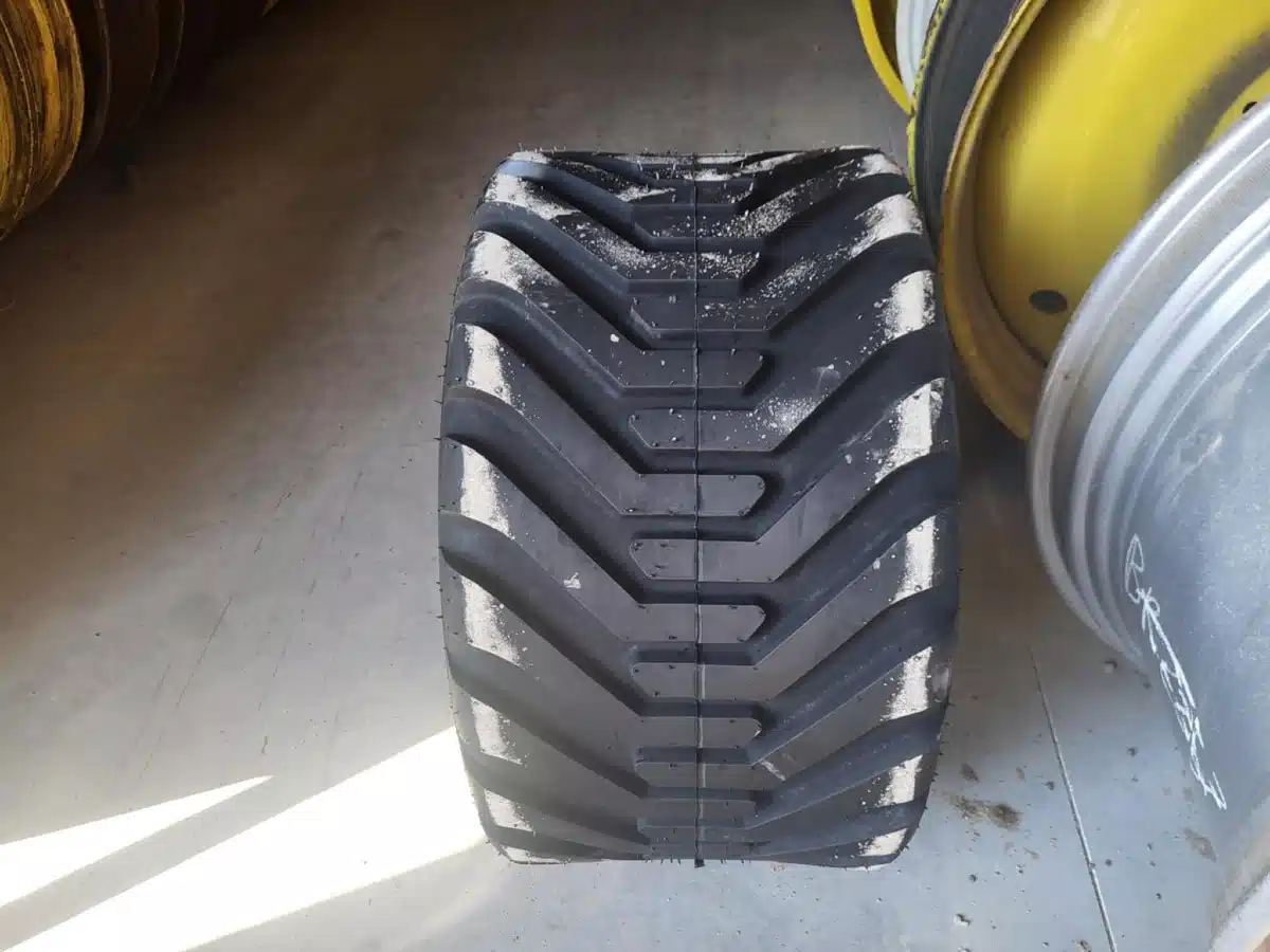 Gallery image 1 for New Forerunner 500/50-17 Tires