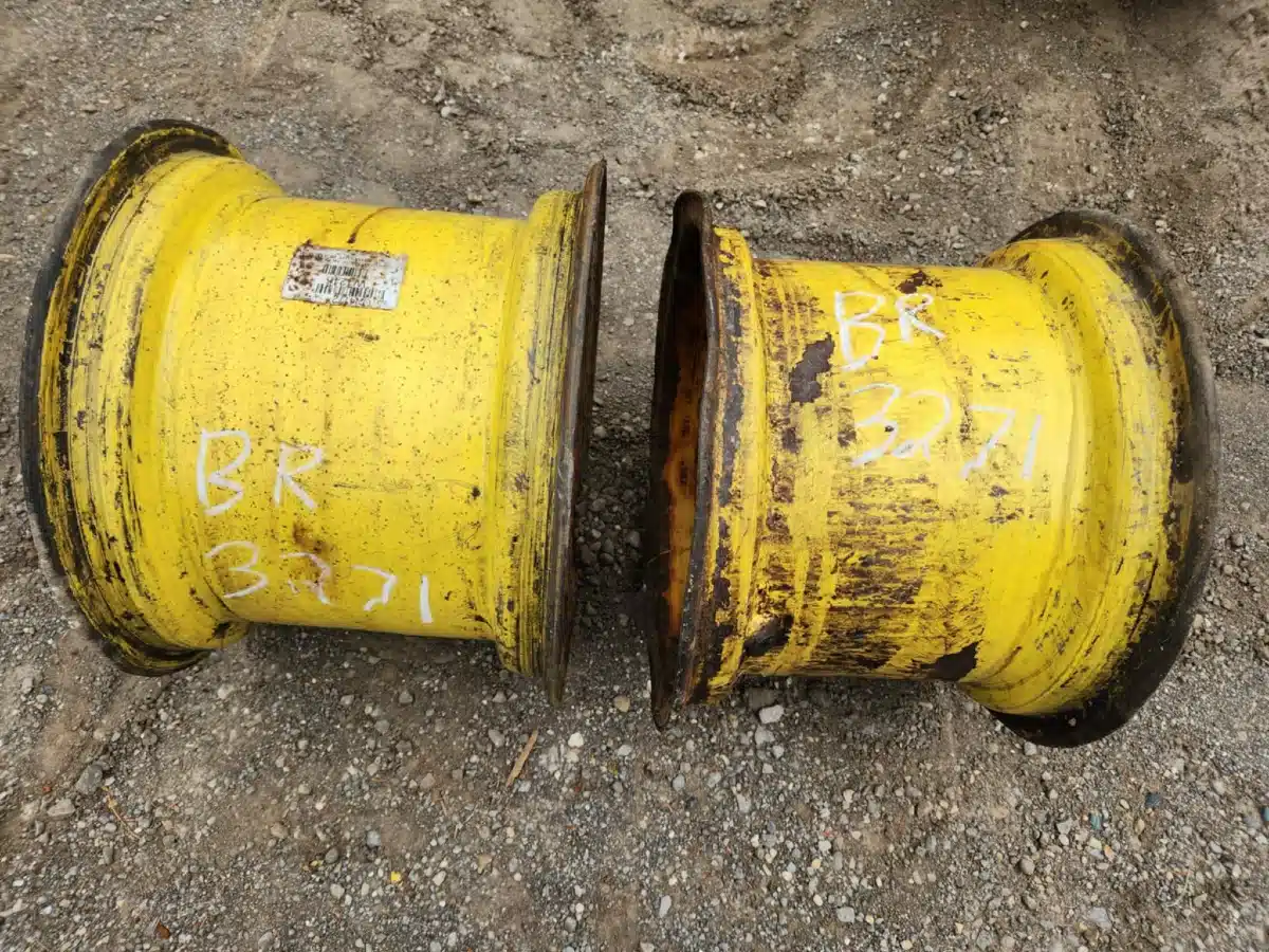 Gallery image 2 for Used Unverferth 12x16 Rims