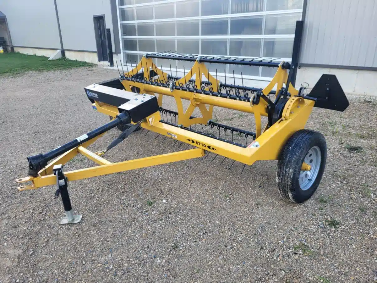 Used 2021 Bauman 5710 Hay Fluffer