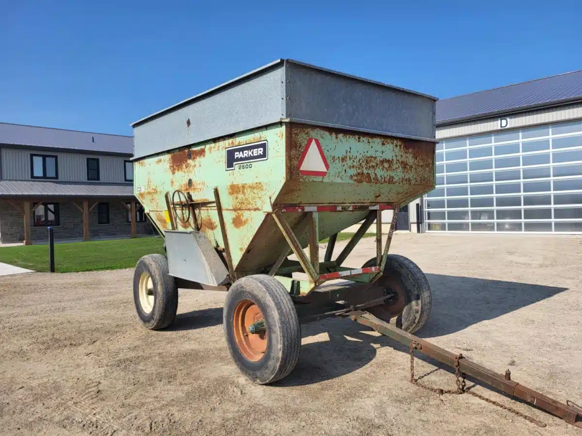 Gallery image 1 for Used Parker 2600 Gravity Box