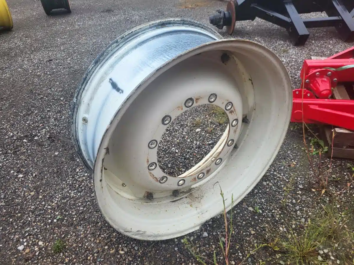 Gallery image 2 for Used Titan 13x34 Rims