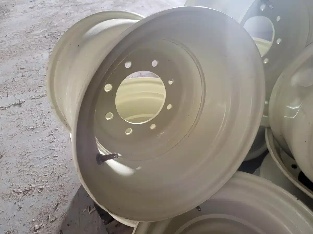 Gallery image 1 for New Horst Welding 14x16.1 Rims