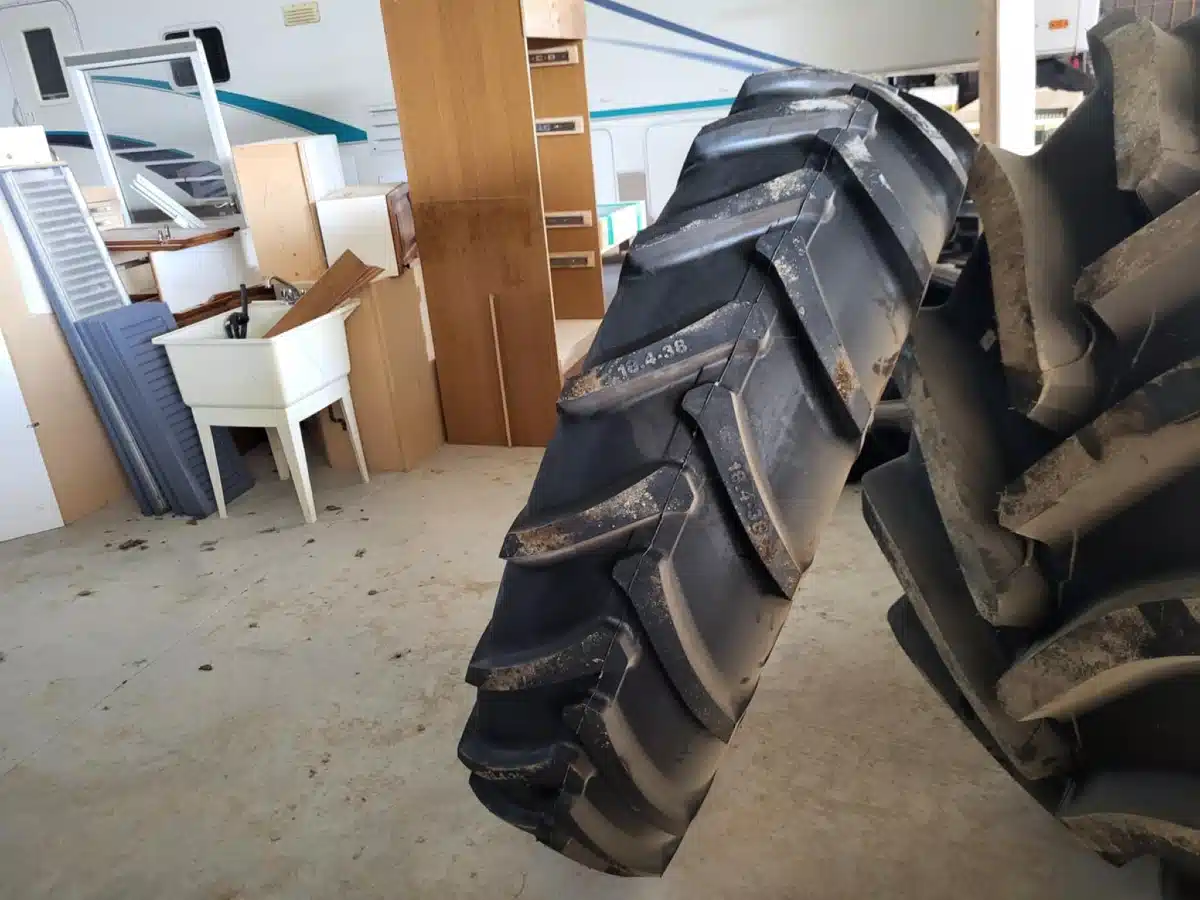 Gallery image 1 for New Forerunner 18.4-38 Tires