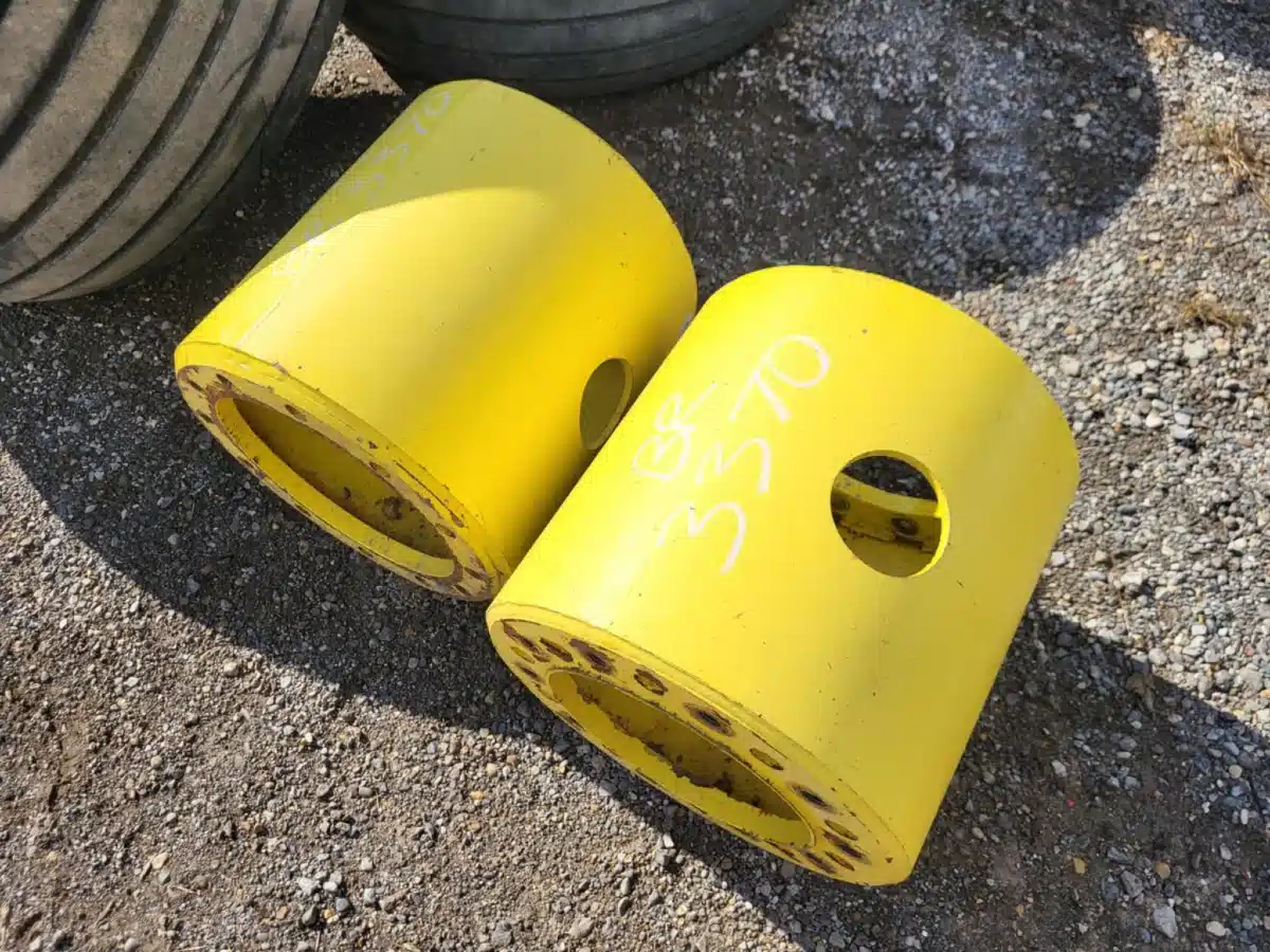 Gallery image 2 for Unverferth 12 Bolt Dual Rims