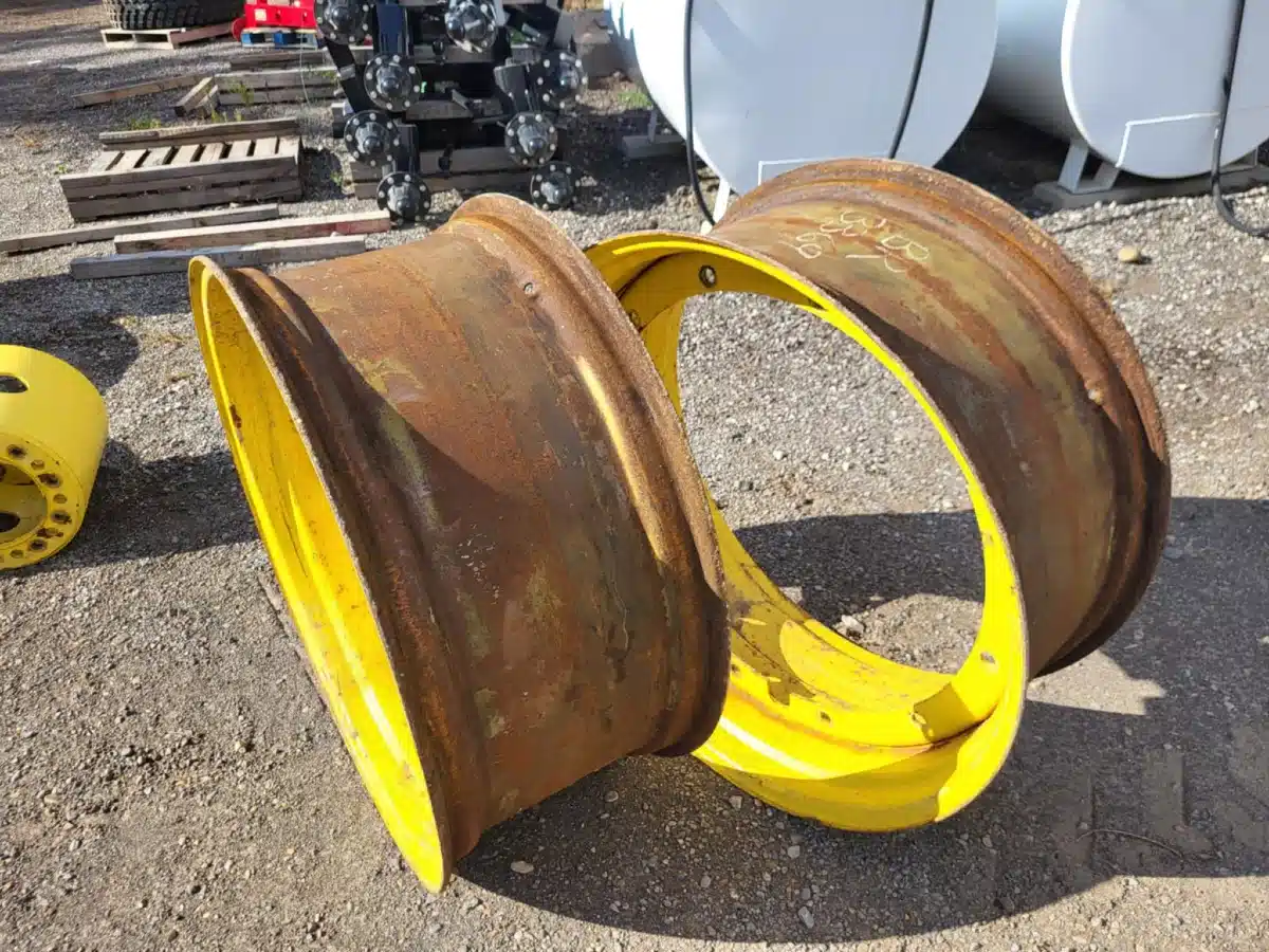 Gallery image 2 for Used John Deere 16X38 Rims