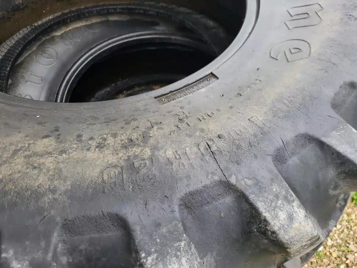 Gallery image 2 for Firestone 16.9R26 Tires