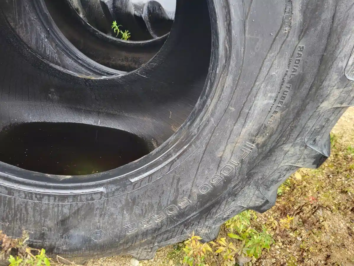 Gallery image 2 for Used Tianli IF1050/50R32 Tires