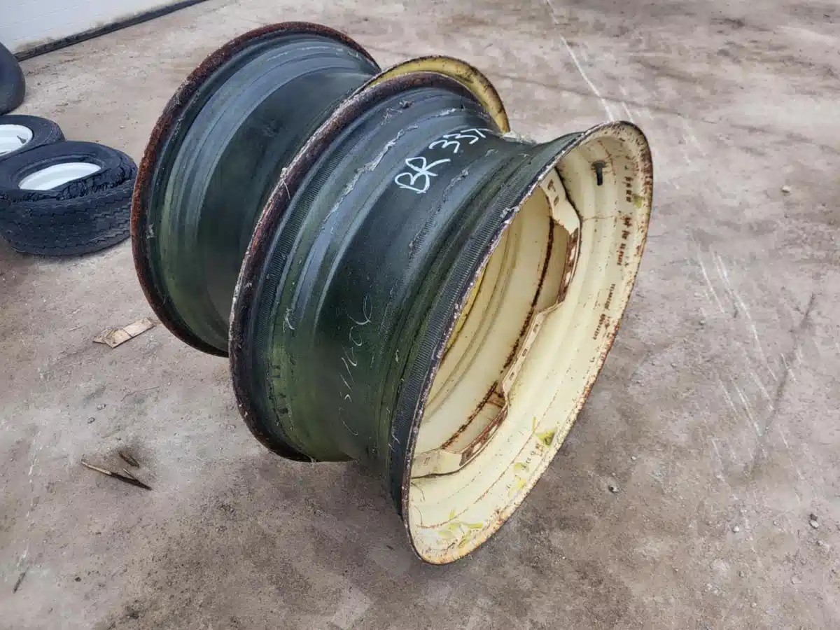 Gallery image 2 for Unverferth 13x30 Rims