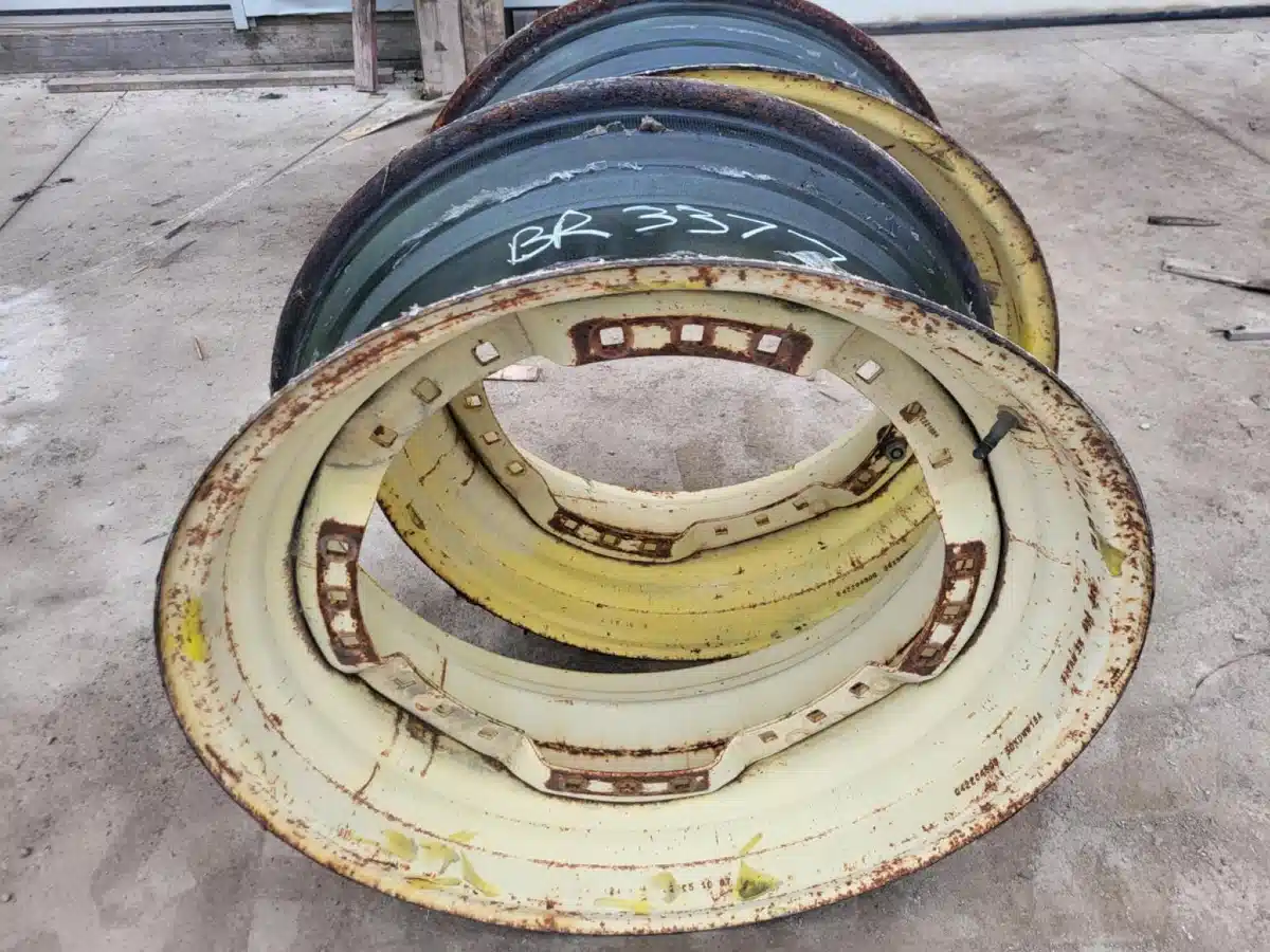 Gallery image 1 for Unverferth 13x30 Rims