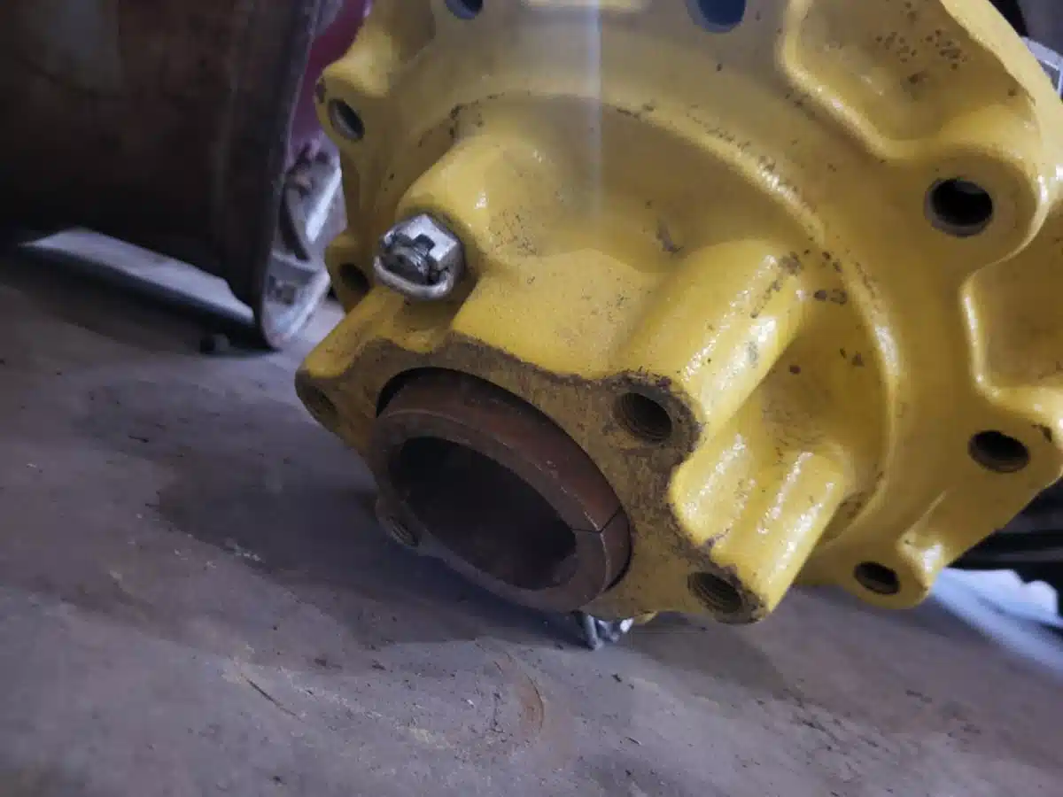 Gallery image 2 for Used John Deere 10 bolt Rims