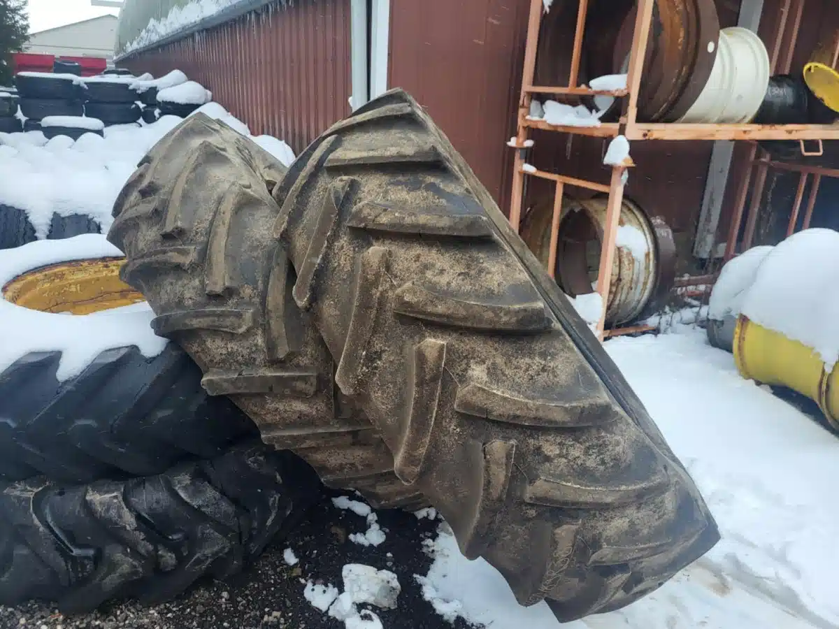 Used Mitas 460/85R38 Tires