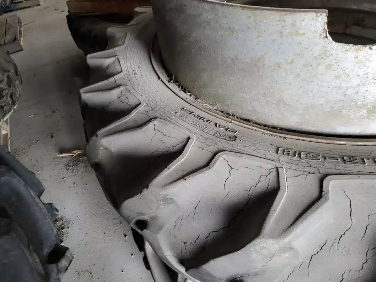 Gallery image 2 for Used Goodyear 13.6-38 Duals