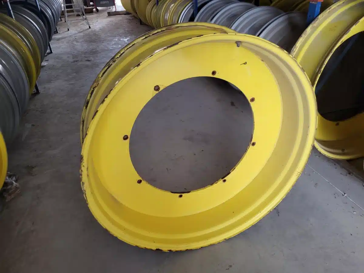 Gallery image 1 for Unverferth 12x46 Rims