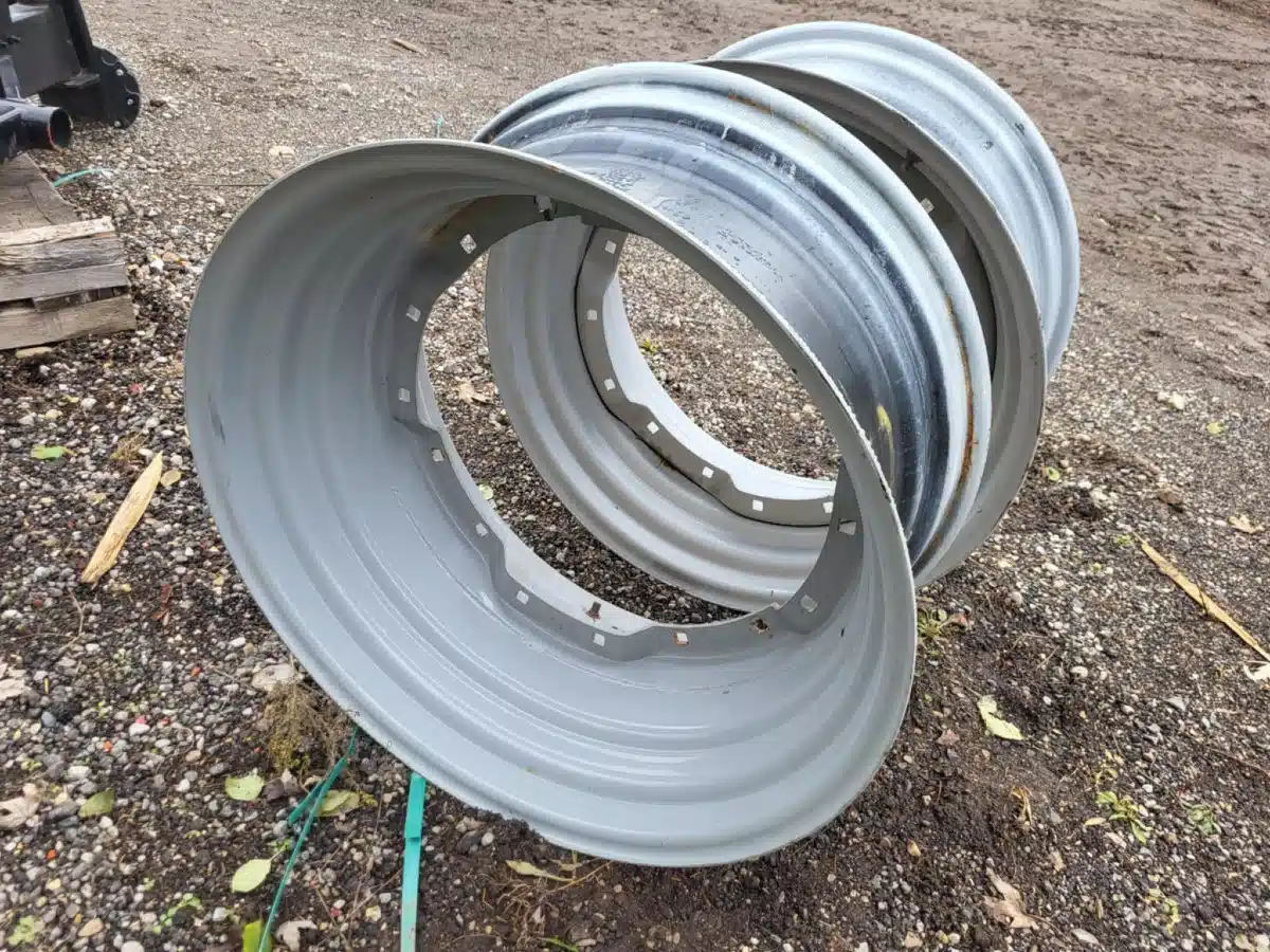 Gallery image 2 for Unverferth 15x30 Rims